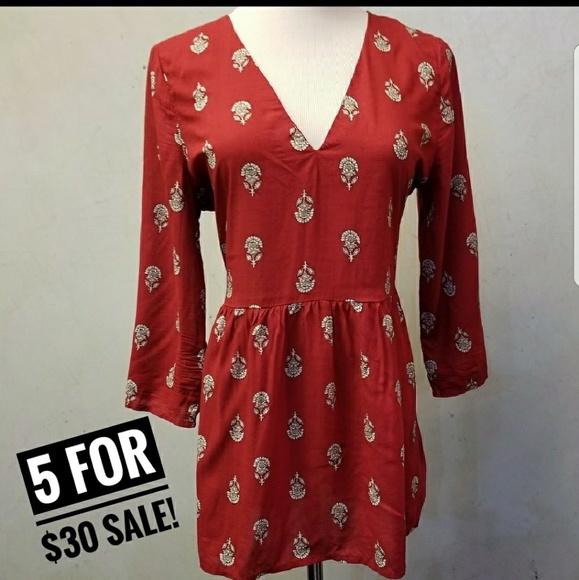 Old Navy Tops - Red BOHO 3/4 sleeve top